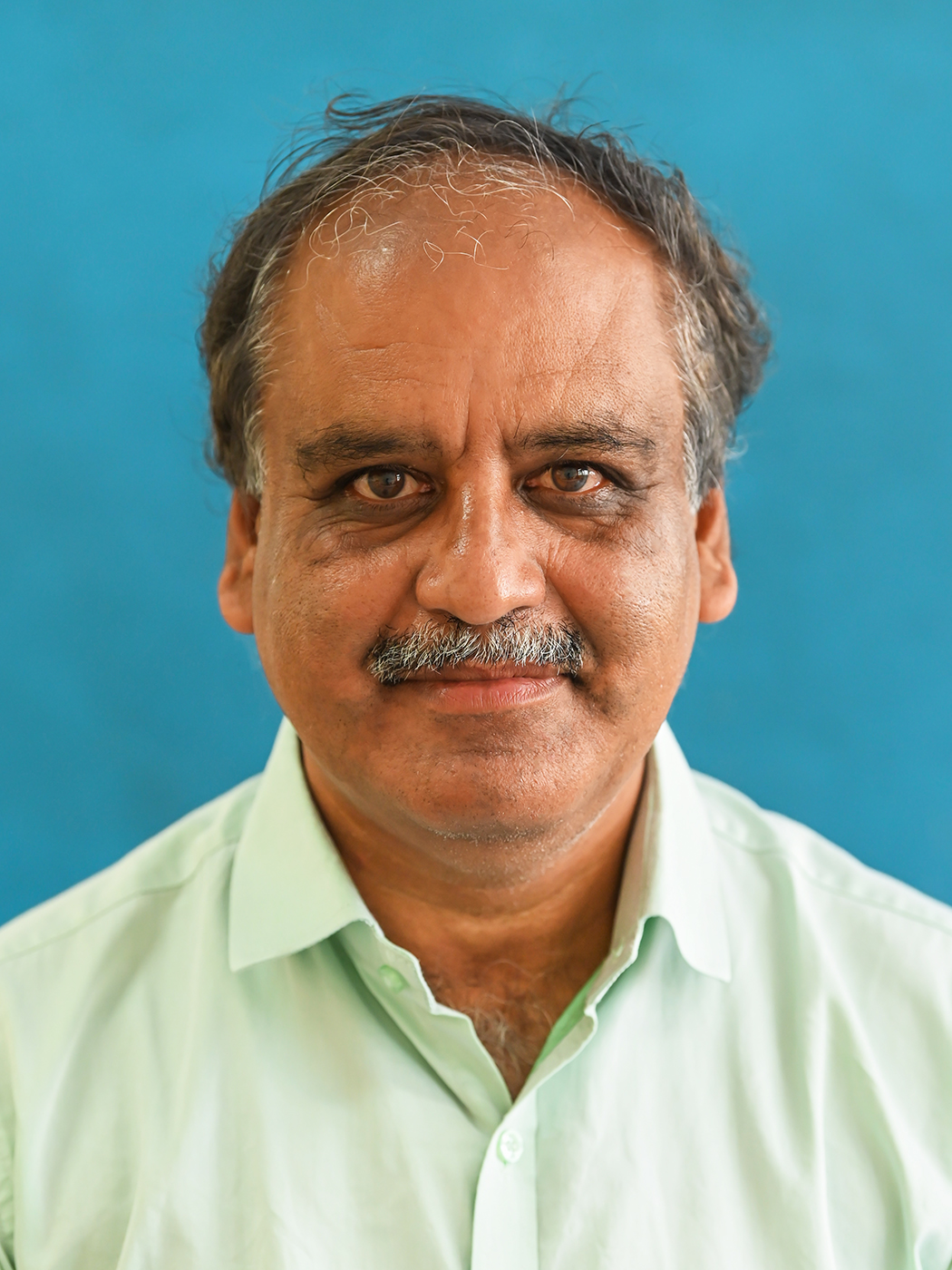 Dr. Milind B. Ratnaparkhe